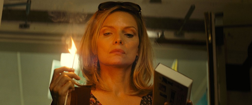 THE FAMILY Featurette with Michelle Pfeiffer